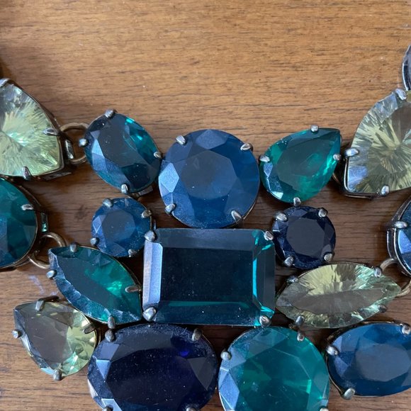 BCBG Jewel Stone Necklace - Picture 5 of 5